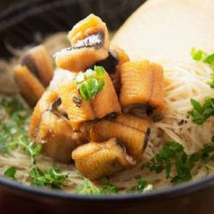 【鰻と生姜の炊き込み土鍋ごはん】の写真
