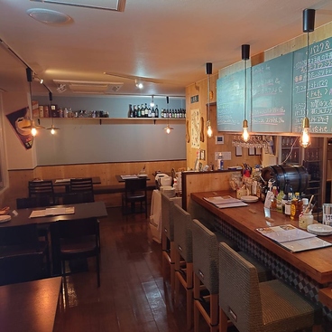 イタ飯酒場 Saluteの雰囲気1