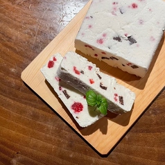 女性に大人気！シェフの手作りデザートの写真