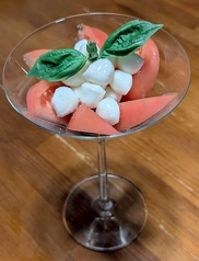 パールモッツァレラトマトのカプレーゼ