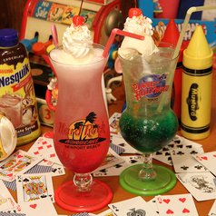 アメリカン気分を味わえるカラフルドリンク＆カクテル