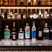 スコッチ・バーボン・ブランデー・ワイン・日本酒・焼酎など幅広い種類を豊富にご用意しております。
