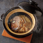 季節の旨味が凝縮された『真鯛土鍋御飯』。素材へのこだわりが存分に詰まった心温まる一皿です。