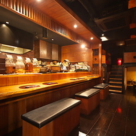 木の温もりが感じられる店内