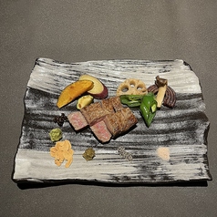 黒毛和牛を贅沢に使用