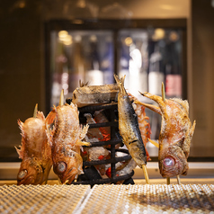 原始焼きや藁焼きで楽しむ、濃厚な食材の旨みと藁の香り