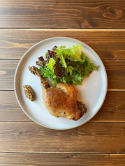 北海道産鴨のコンフィDuck confit, green salad