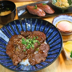 肉ダイニング よしやまのおすすめランチ1