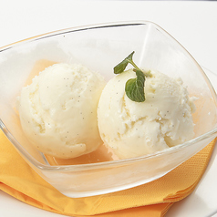 バニラビーンズ入りアイスクリーム