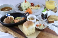 北欧にちなんだ料理やデザートを提供します。