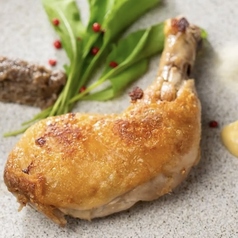 若鶏骨付きもものコンフィ