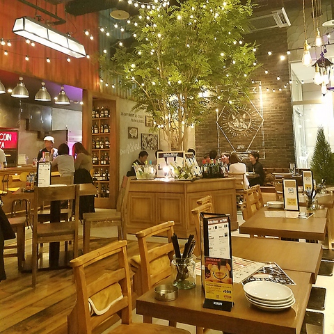 PIZZA&WINE CONA BiviÓX Ri