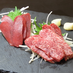 豊富な居酒屋メニューも