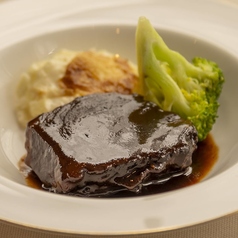 牛ホホ肉の赤ワイン煮