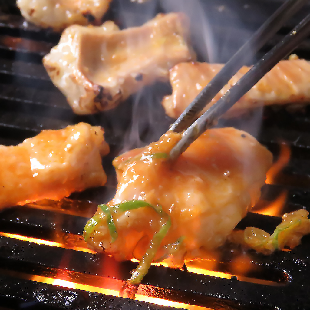 黒毛和牛を使ったカルビ丼など多彩なテイクアウトメニューをご用意。新鮮な味わいをご家庭でどうぞ♪