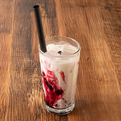 ＜季節のおすすめ＞カシスラッシー