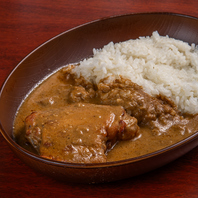 とろける旨みの特製チキンカレー