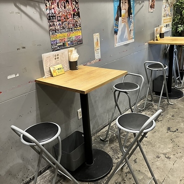 OBANZAIからから 裏なんば店の雰囲気1