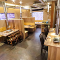 6名様までご利用可能なテーブル席は、地元の友人や同僚との飲み会・食事にも最適！ゆったりと寛ぎながら、お店自慢のお肉をご堪能ください◎