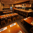貸切でのご利用も承っております。当店は最大40名様前後の人数を収容可能。会社のご宴会や打ち上げ、イベントなど、貸切でのご利用もご相談を承っております。人数やご予算、ご利用シーンに応じて柔軟に対応可能。周りを気にせず、プライベートな空間でお食事とお酒をお楽しみいただけます。お気軽にお問い合わせください。