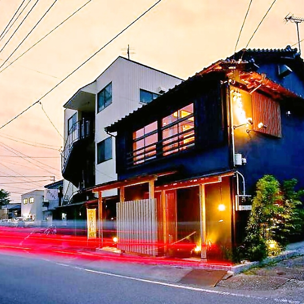 古民家をリノベーションして作ったお店は懐かしさと新しさが融合した素敵空間。一度体験してみて♪