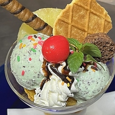 チョコミントパフェ