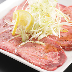 豊田市駅徒歩2分で肉のスギモト監修の本格焼肉が味わえる♪【牛上タン】は定番おすすめメニュー！の写真