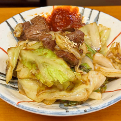 キャベツと馬肉辛味噌炒め