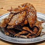 手羽先の唐揚げは秘伝スパイスでお酒に合う！
