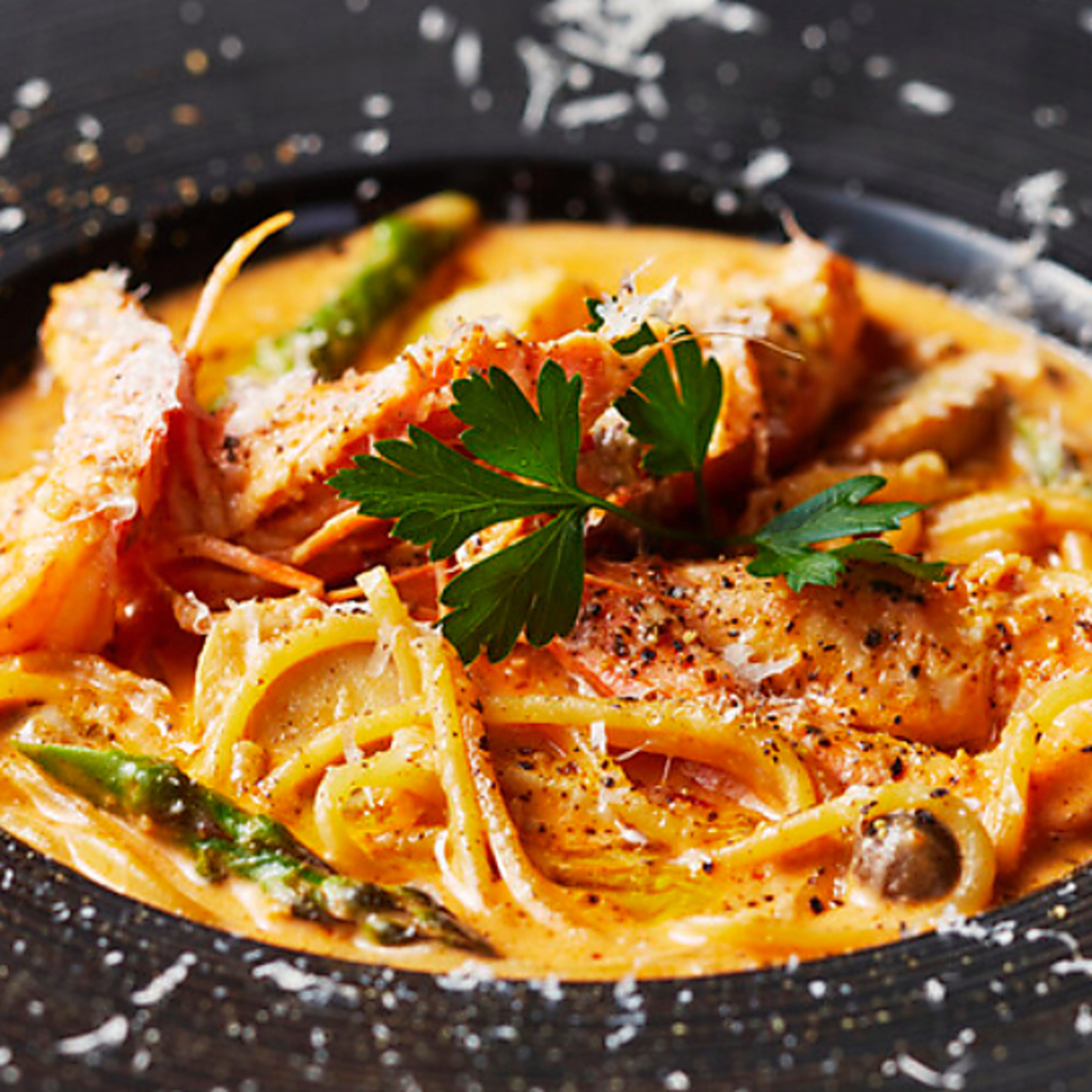 有頭海老の トマトクリームソースパスタ -Headed shrimp tomato cream sauce pasta-