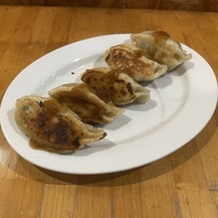 【看板メニュー】上田市名物！美味だれ餃子と逸品料理