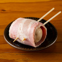 半熟卵の串ボナーラ