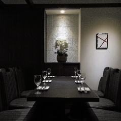 席のみ予約可能⇒6名様・12名様個室ございます。またコース予約でしたら20名様・40名様や60名様個室も可能です。