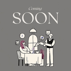 落ち着いた雰囲気でゆったり過ごせる4名掛けのテーブル席をご用意。友人同士の食事や女子会、小さな集まりにも使いやすいレイアウトです。