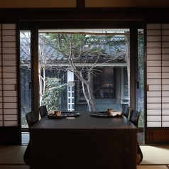 広々空間で癒しと贅沢料理をお届けいたします。