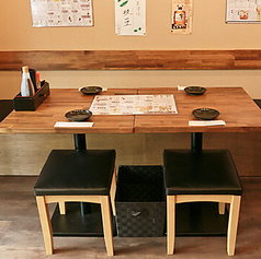 「安い・旨い・ボリューム満点」の三拍子が揃った、焼き鳥・串カツが自慢の居酒屋です！バカ盛りシリーズなど宴会向きのメニューも多数☆お客様と一緒に盛り上げていきたいと思っておりますので、皆さまのご来店を心よりお待ちしております。【神保町/居酒屋/炭火焼/焼鳥/焼き鳥/串揚/食べ放題/飲み放題 /二次会/神田】
