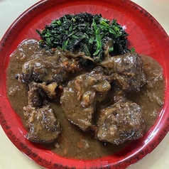 ペポーゾ 牛すね肉の黒コショウ煮、ほうれん草添え