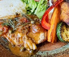 本日の魚のグリル ~フレッシュトマトの焦がしバターソース~