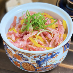 黒毛和牛サーロインのトロたくご飯