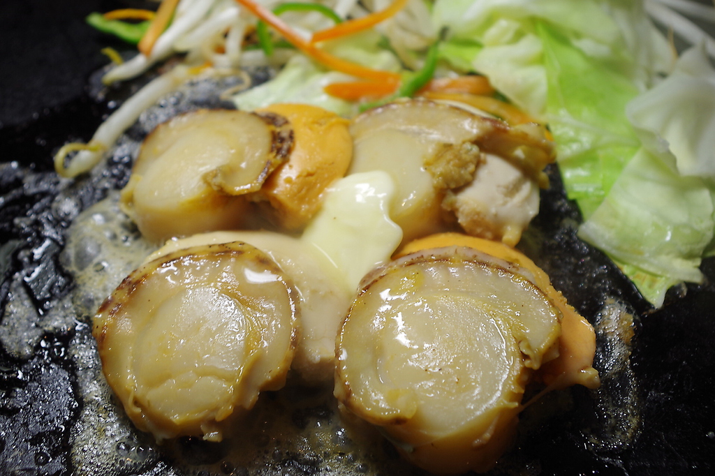 北海道産の肉厚ホタテバター！もうヤミツキ！
