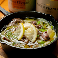 【牛タンアヒージョ】宴会はもちろん女子ウケも◎ 