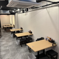 20名様から最大30名様まで、店全体を貸切にしてご利用いただけます。周りを気にせず仲間内で盛り上がれる贅沢な空間。会社宴会や歓送迎会にぜひご活用ください。