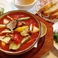 イタリアンコースはサラダ仕立ての前菜、スパゲティ又はグラタン、お肉又はお魚、デザート、ドリンク付き