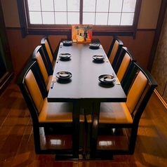 テーブル個室もあり（6名様用・12名様用）。つなげて24名様までOK