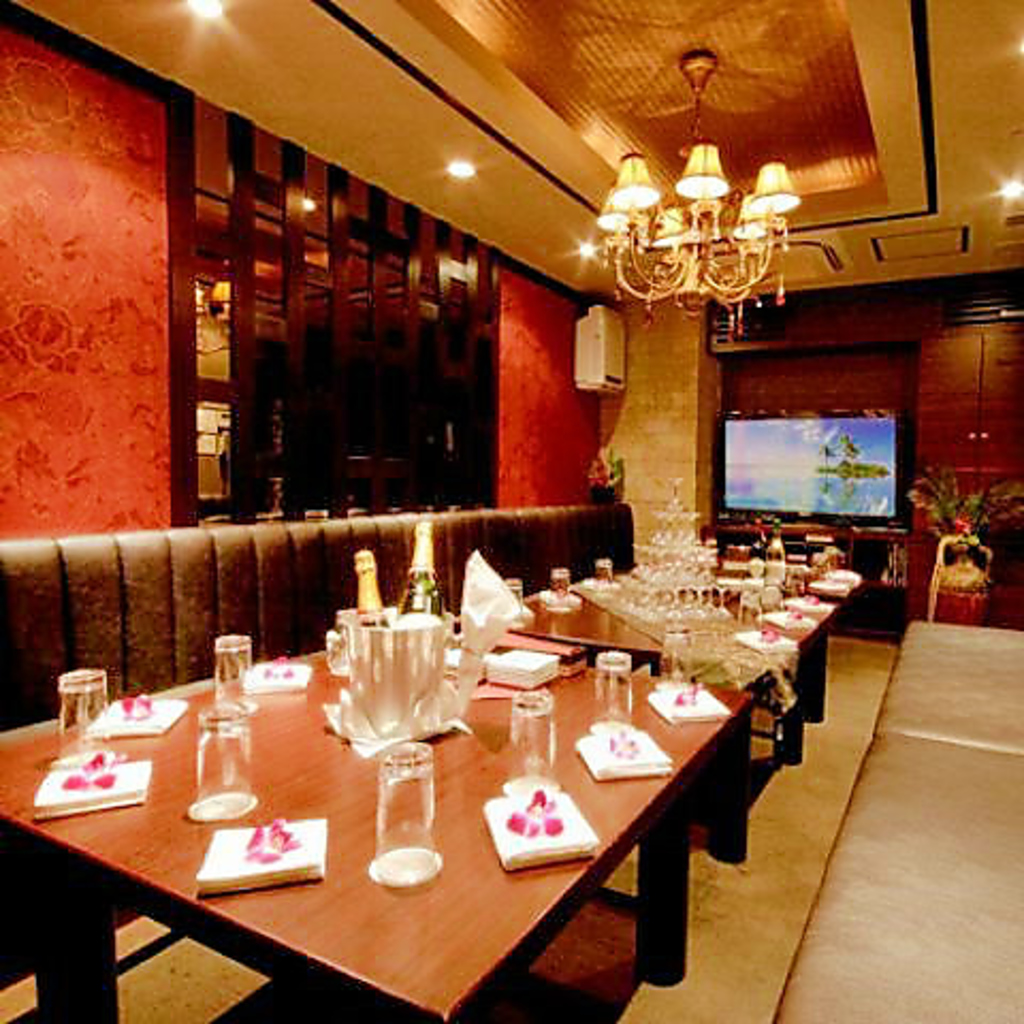 曲数世界最大級の最新カラオケ＆ＤＶＤ・ブルーレイ完備！少人数～大人数まで対応！