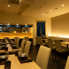 日本酒バル しずく 大通本店の雰囲気1