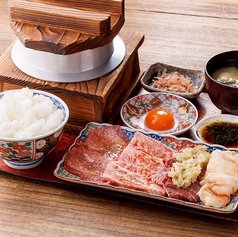 贅沢よいち御膳 2499円(税抜き)