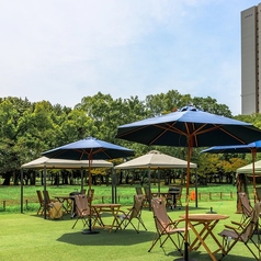 BBQガゼボテント6名×8席BBQパラソルサイト4名×6席