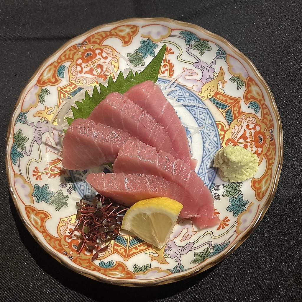 絶品！！本マグロ赤身もトロも大サービス。旨味に超ビックリ
