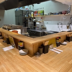 11席限定のカウンター席をすべて貸切でご利用いただけます。小規模な宴会や、気心知れた仲間とのプライベートな飲み会に最適！店主との会話も独占でき、特別な一体感が生まれます。詳細はお電話にてご相談ください。